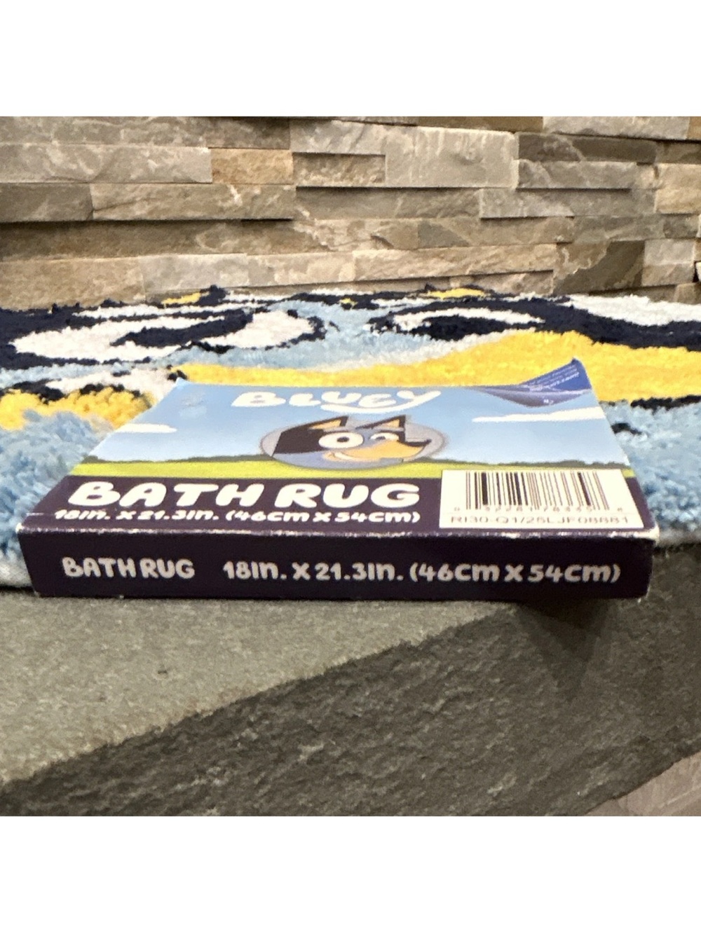 Bluey Round Bath Rug - Picture 3 of 10